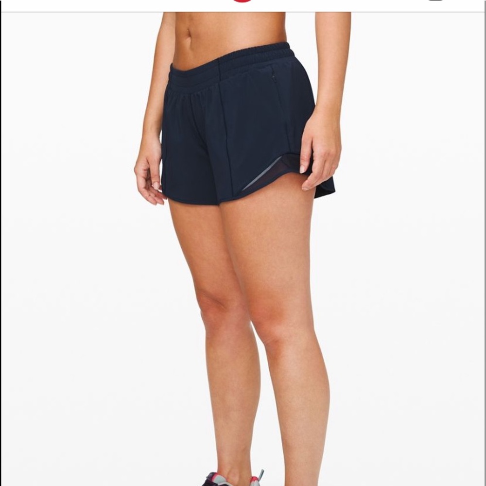 Lululemon hotty hot short - Picture 1 of 2
